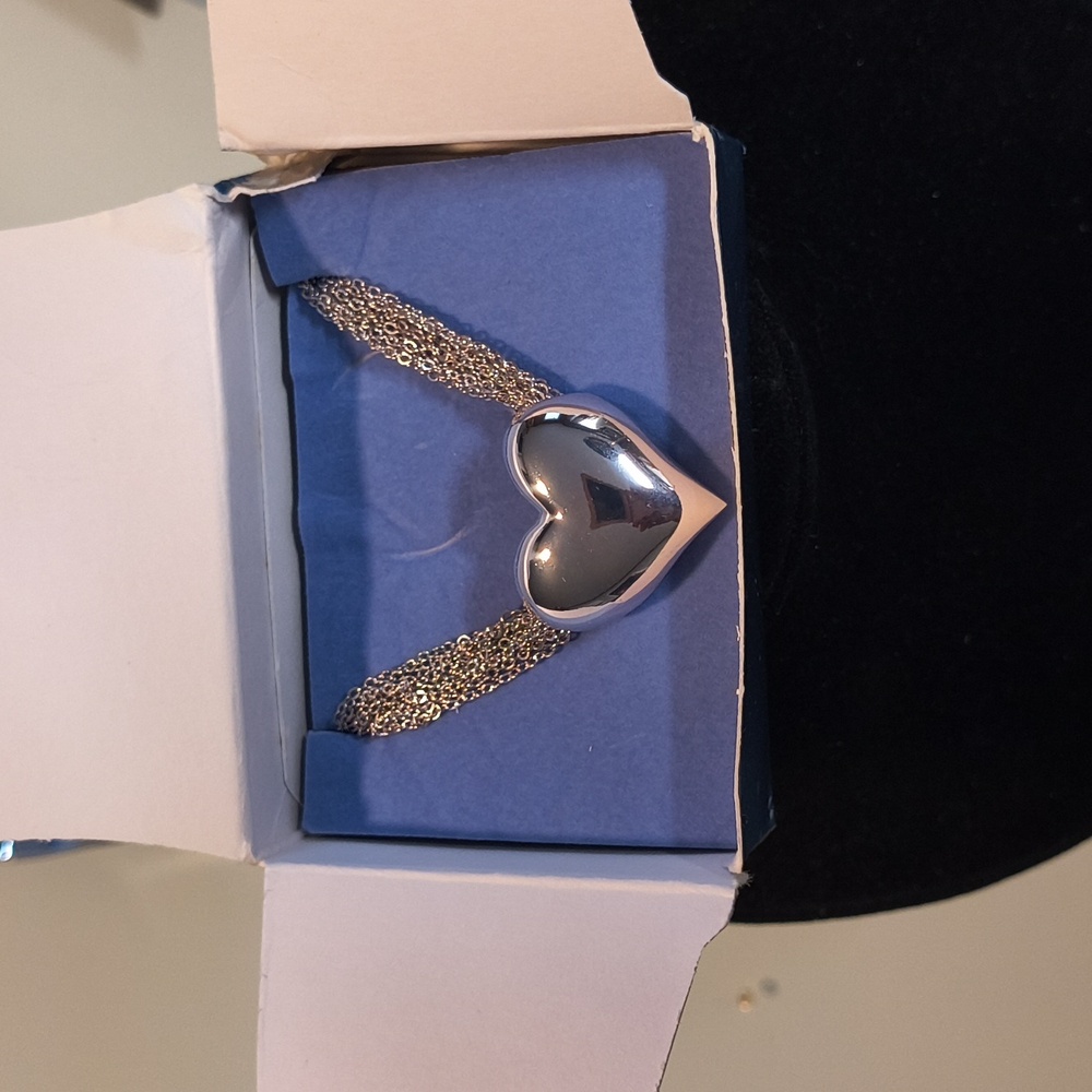 Avon Shiny Silver Heart Necklace